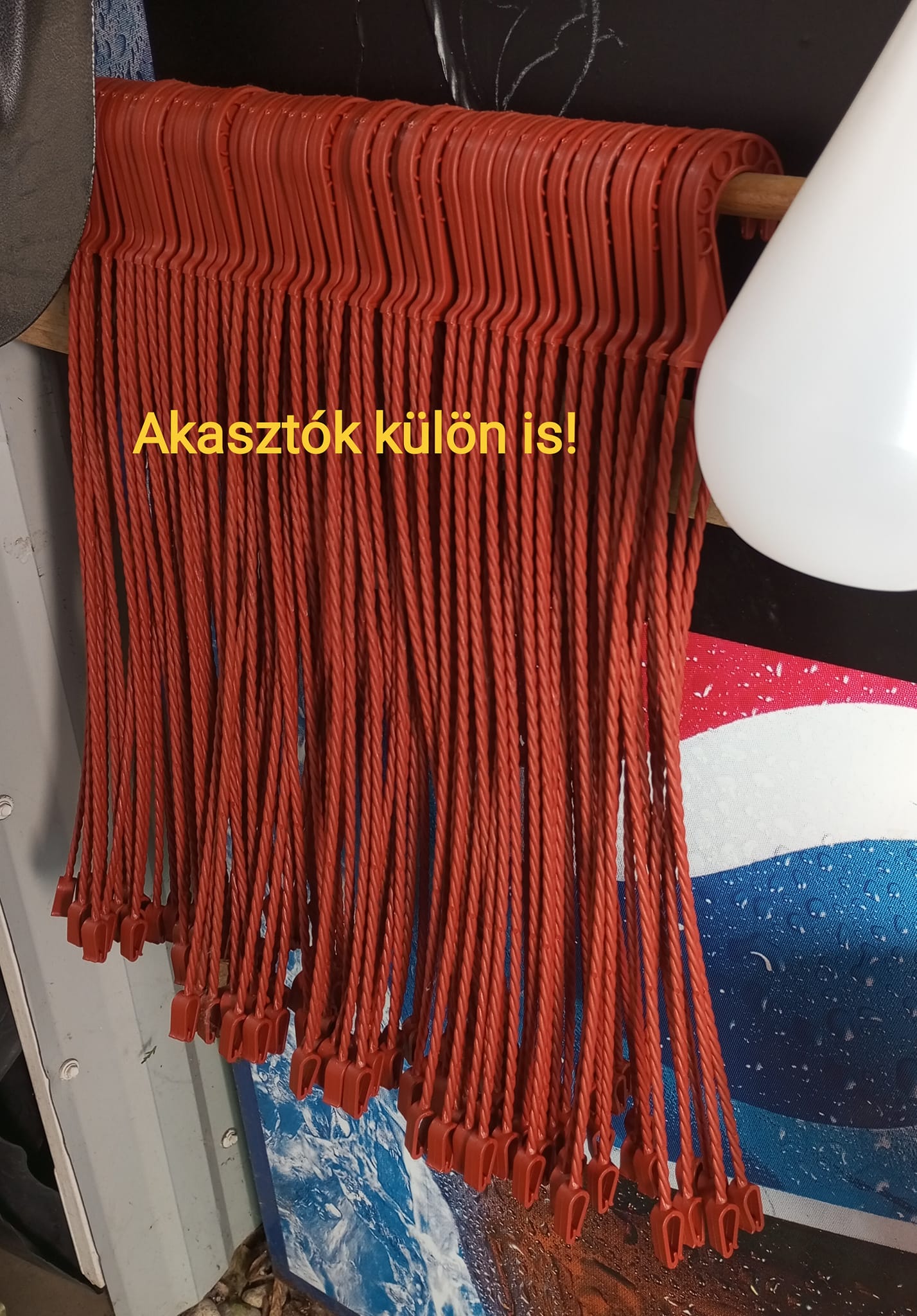 Akasztó